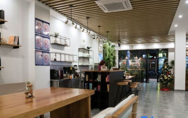 T-Moon Hotel (Nanmenwan)