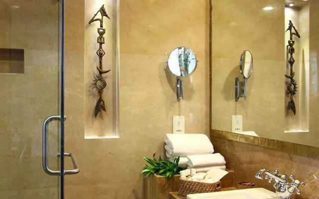 Le Sutra Hotel