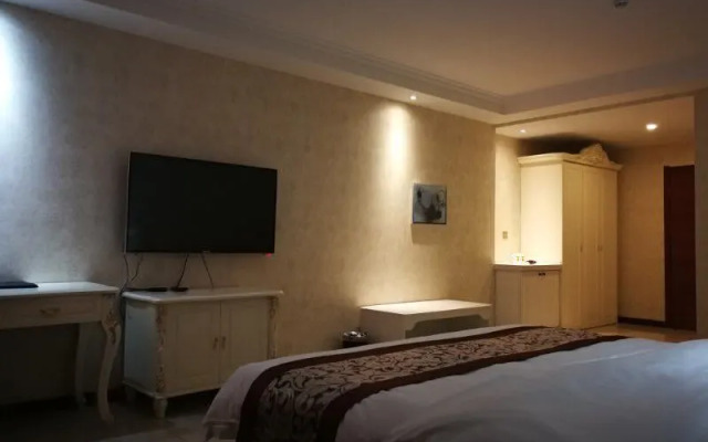 Super 8 Hotel (Tongliao Affiliated Hospital)