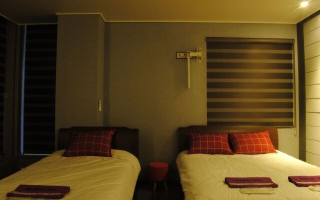 MoonDong's Hostel