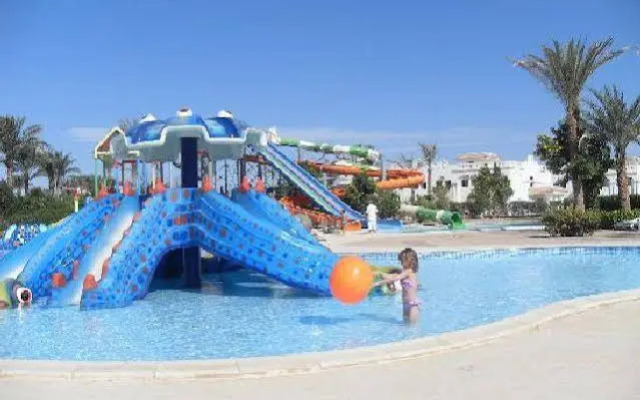 Continental Garden Reef Resort