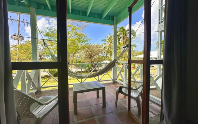 South West Bay Cabañas