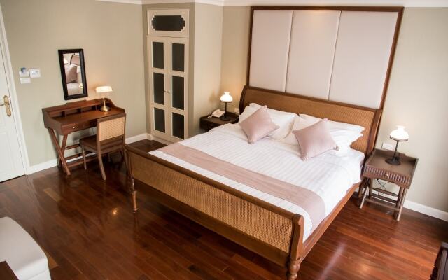 Hiranyakul House Riverside