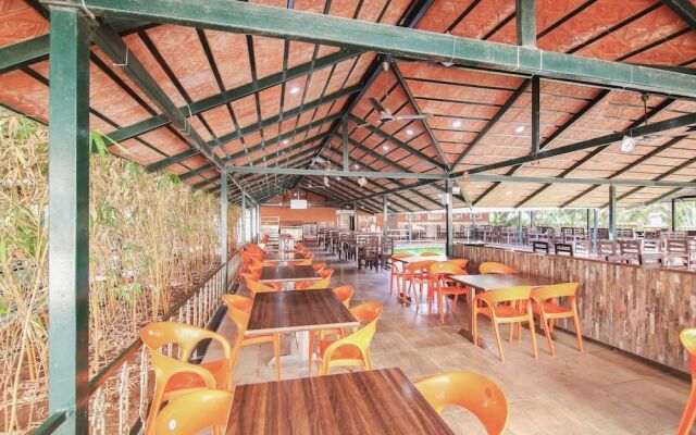 Capital O 30441 Hotel Durgada Siri