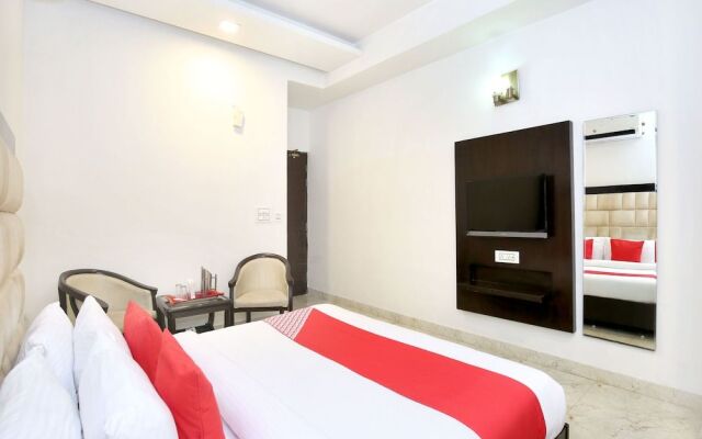 OYO 1355 Hotel Dream