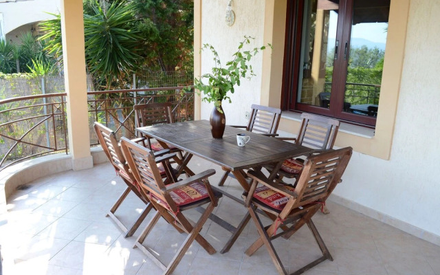 Villa Bella Loukisia