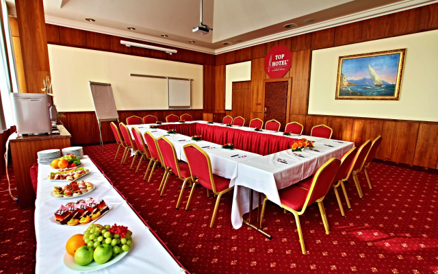 TOP HOTEL Praha & Conference Centre