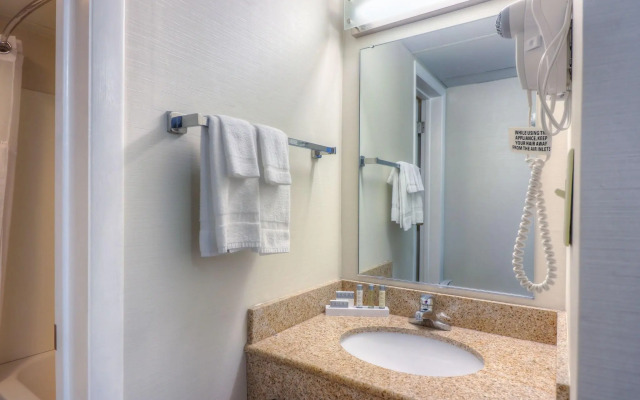 The Breakers Hotel & Suites