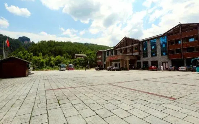Baizhangxia Hotel