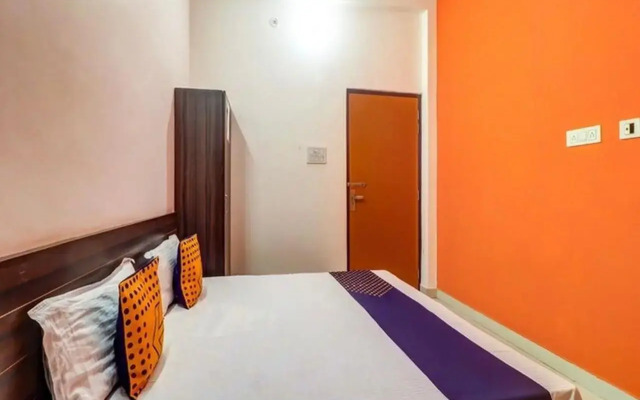 Oyo 80505H Shubhi Palace