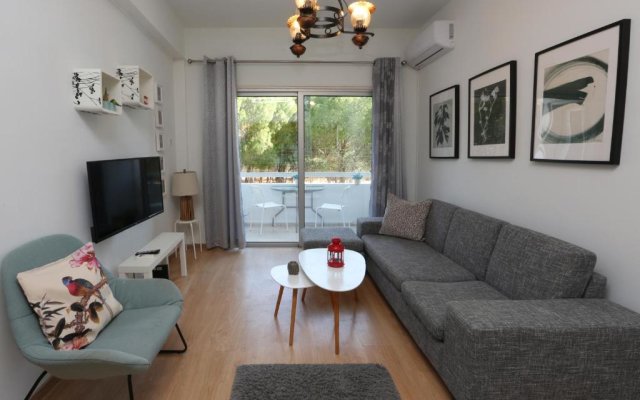 Cozy Holiday Apartment In Larnaca Near Foinikoudes