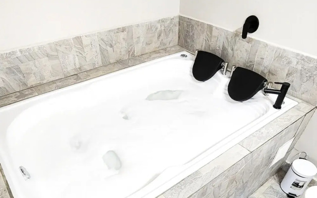 Luxury Villa In Provenza