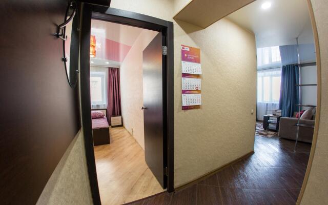 9 nights on Shaposhnikov Street 2