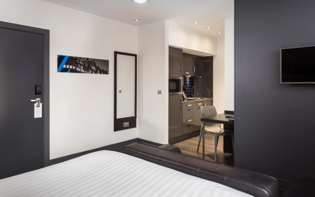 Roomzzz Chester City