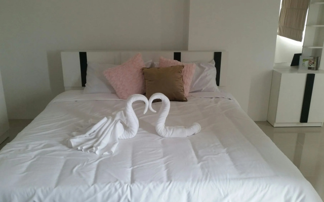 Trio Gems Condo Beach