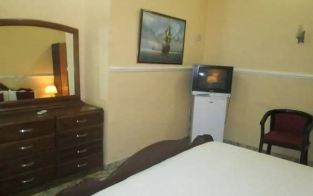 Crystal Palace Hotel