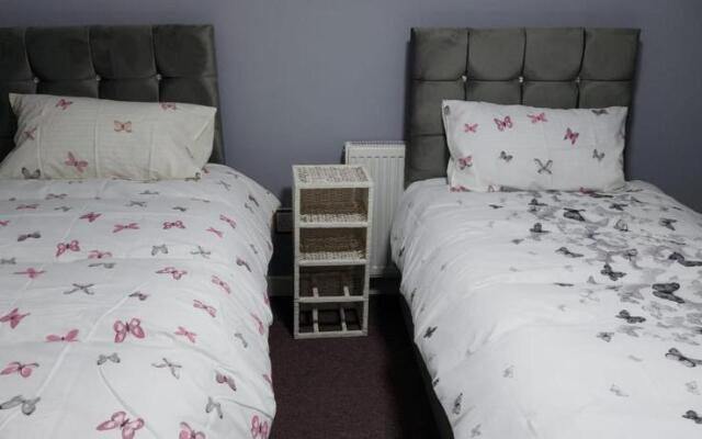 2 Bedrooms Apartment in Main Street Mexborough