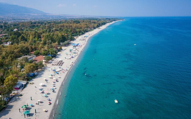 Sintrivanis Beach Resort