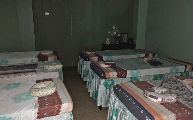 Quezon Premier Hotel Candelaria