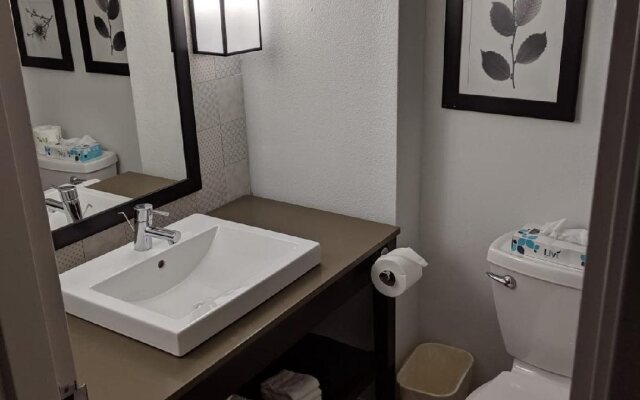 Country Inn & Suites by Radisson, Williamsburg East (Busch Gardens), VA