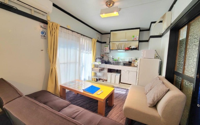 Hayakawa&2rooms&48m2&5-6pplmax&Best location&well designed 早川駅徒歩2分 釣り場まで徒歩1分 グループ滞在可能なワーケーション最適プレイス – Guest Rooms – Odawara
