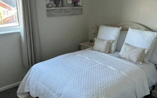 Peak District - 2 Beds - Sleeps 4 - Pet Friendly