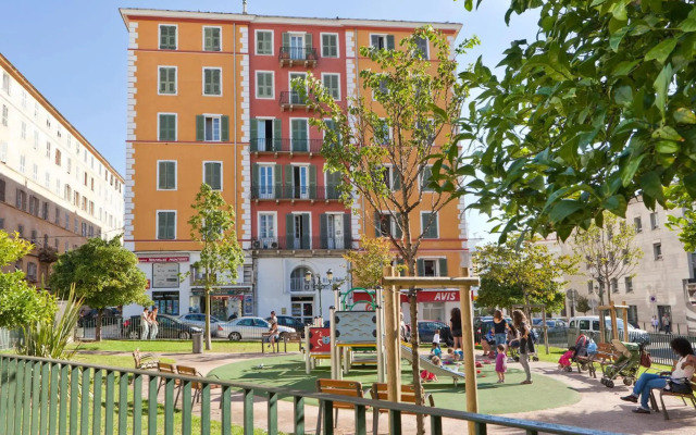 Riviera Hotel