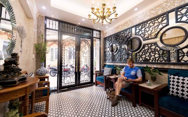 Prince II Hotel