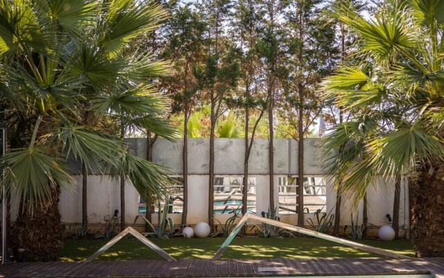 Villa BOND with Private Swimming Pool