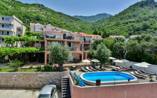 Apartments Kentera