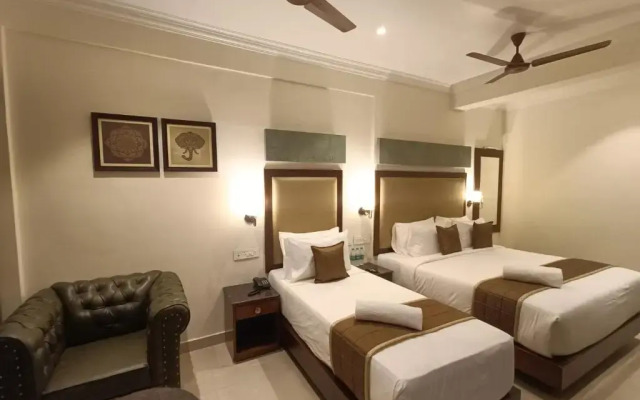Hotel Comorin Grand