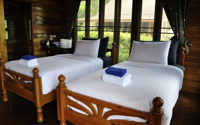 Mai Ngern Mai Thong Resort