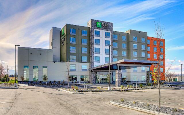 Holiday Inn Express & Suites Calgary Airport Trail NE, an IHG Hotel