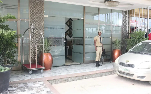 Yadonay Hotel