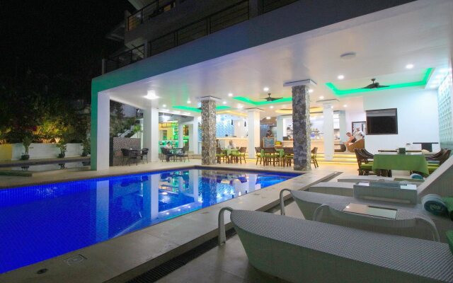 Manarra Seaview Resort