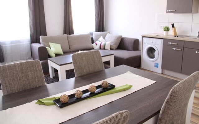 CheckVienna – Apartment Huglgasse