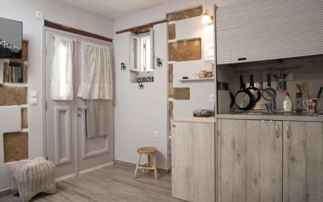 Studio Cosy - In the Heart of Skyros Village