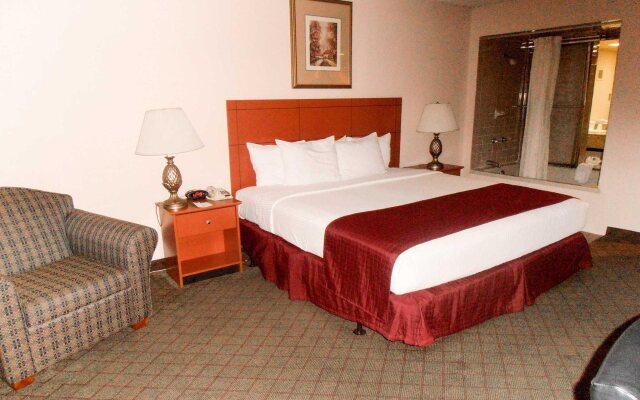 Quality Inn & Suites Downtown North