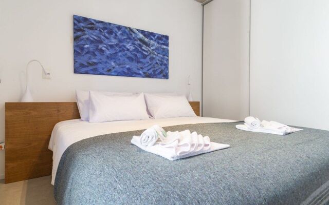 Floralis Suites by Be Local