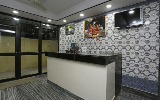 Oyo 27054 New Sundaram