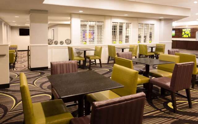 La Quinta Inn & Suites by Wyndham Minneapolis Bloomington W