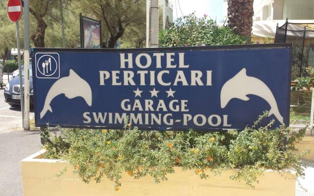 Hotel Perticari