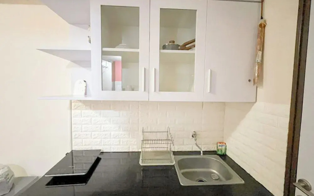 Homey Studio At Apartment Suites @Metro