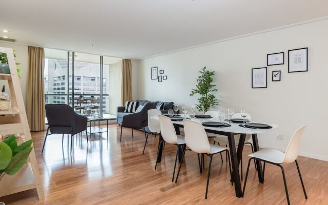 Sydney CBD Self-Contained Studio Apartment (2806PT)