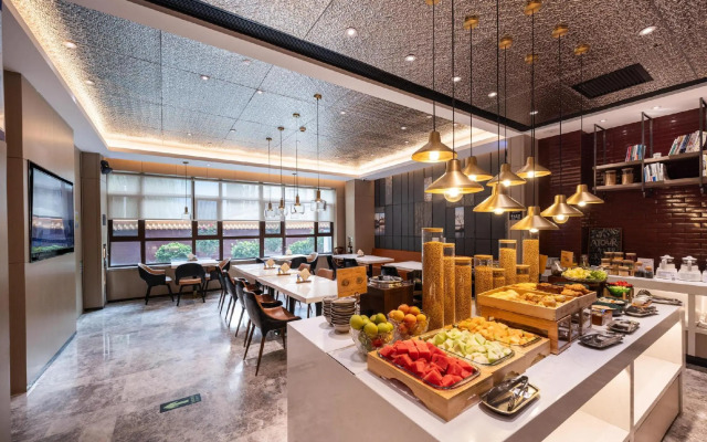 Yaduo Hotel  east gate of Tiantan Beijing