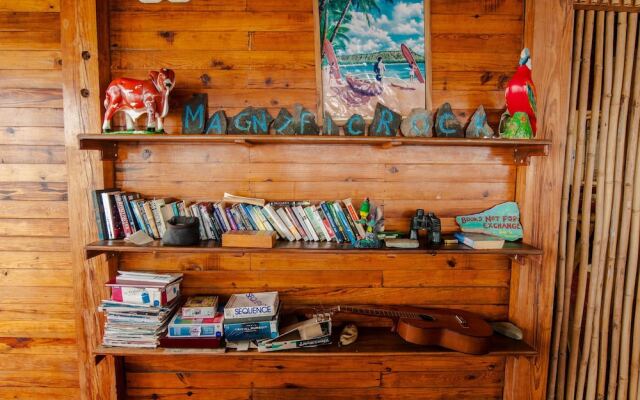 Magnific Rock - Surf Resort & Yoga Retreat Nicaragua - Hostel