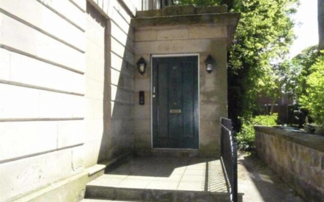 Remarkable Apartment in Oxton With Outside Space