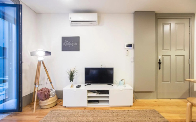 Downtown Studio w/ AC & Patio by LovelyStay