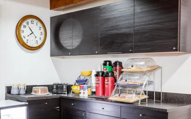 Days Inn Castaic Six Flags Magic Mountain