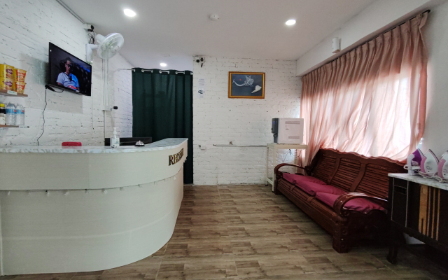 M Motel Meru